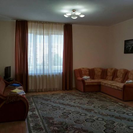 Apartments Domovik Просторная Квартира С Видом На Горы Mukaczewo Zewnętrze zdjęcie